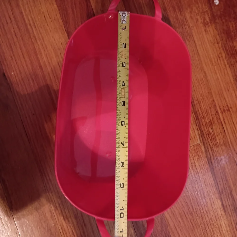 3/10 ⭐ NEW Red and White Merry Christmas Plastic Basket Bin Container